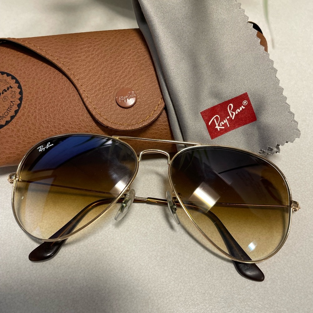Ray-Ban Gold and Brown Classic Sunglasses - Like New!  With case